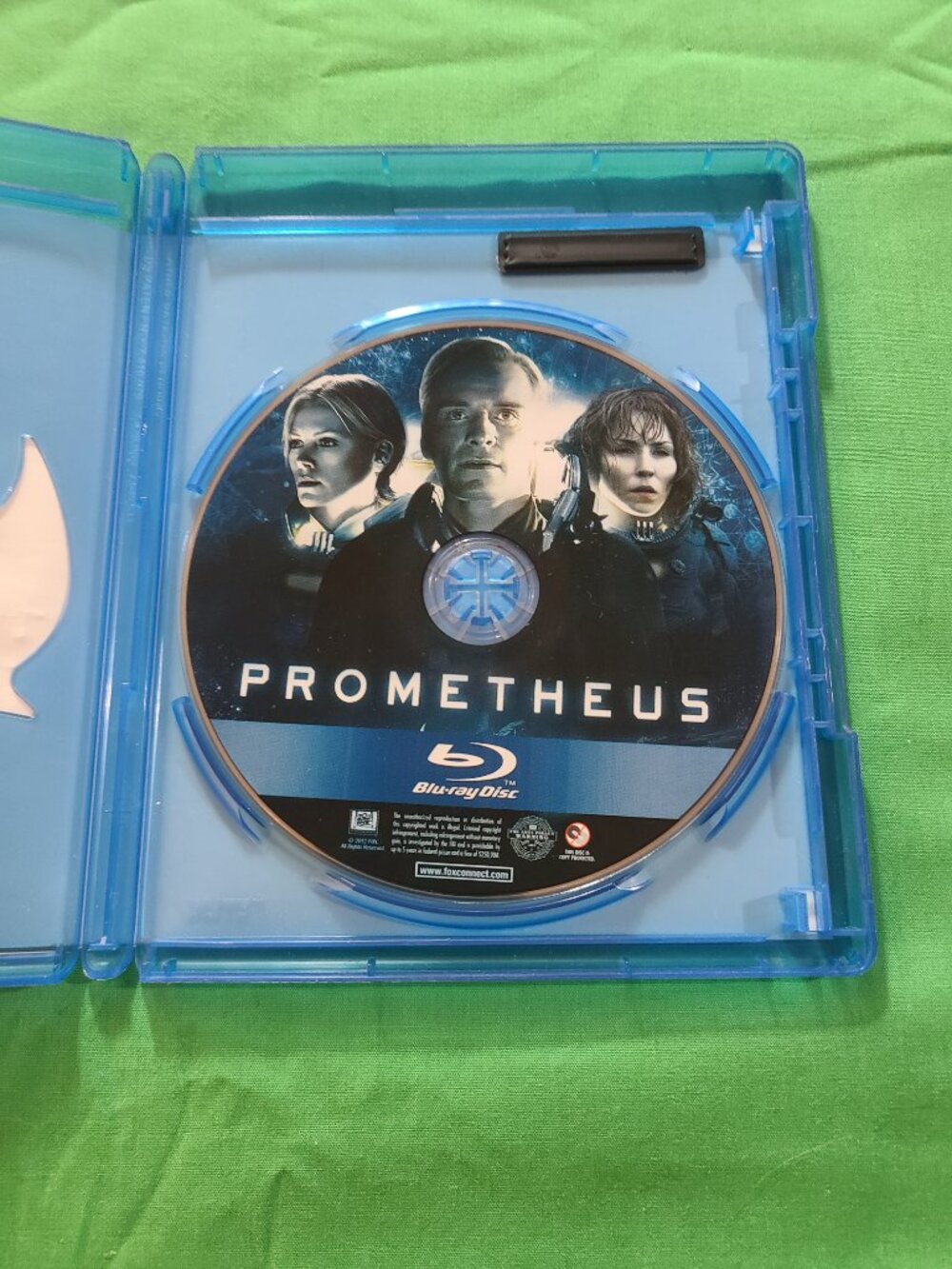 Prometheus Blu Ray Disc - Picture 3 of 4